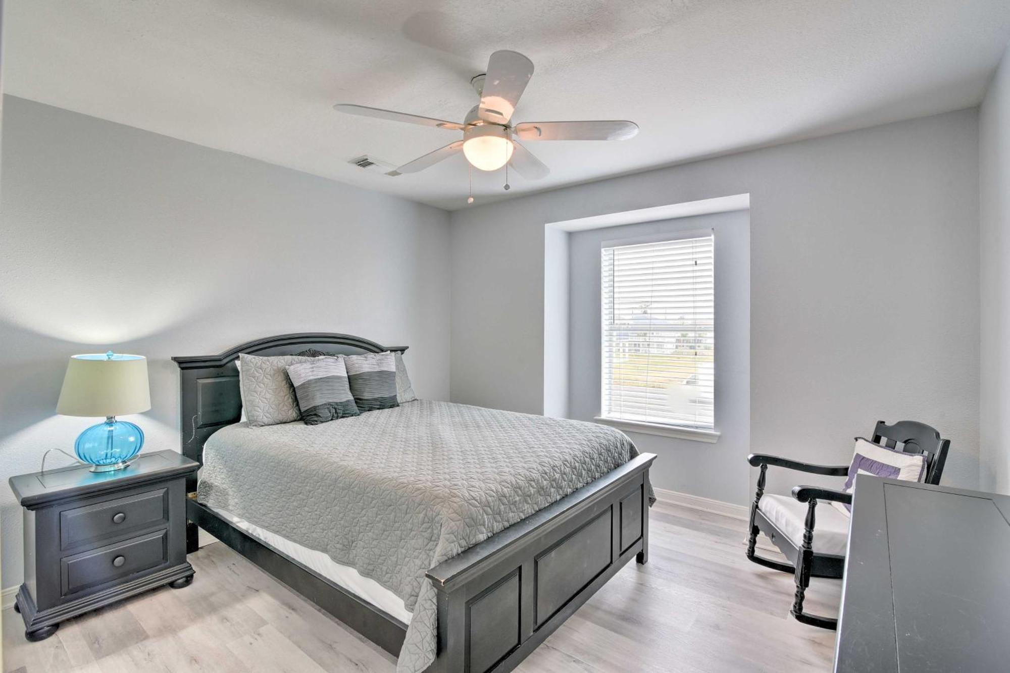 Oceanfront Galveston Home - Walk To Beach! Zewnętrze zdjęcie