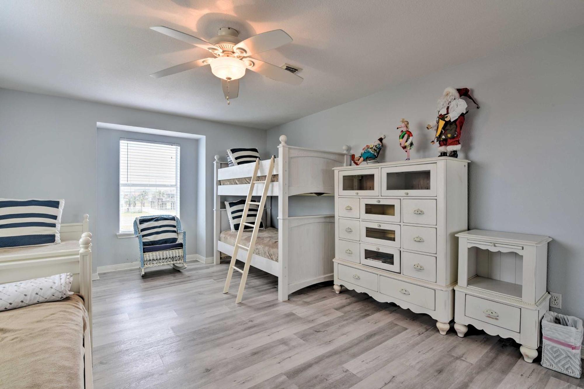 Oceanfront Galveston Home - Walk To Beach! Zewnętrze zdjęcie