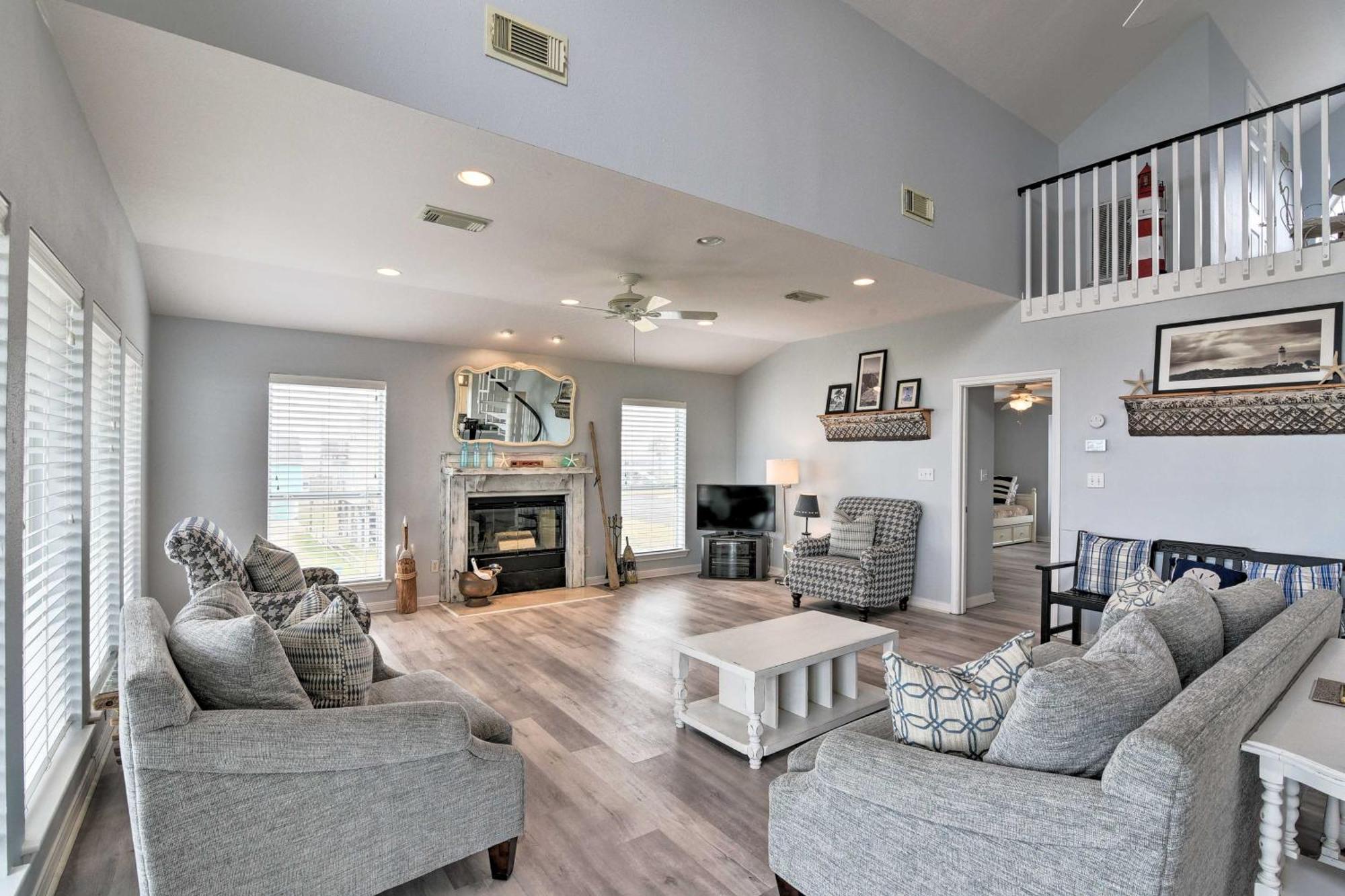 Oceanfront Galveston Home - Walk To Beach! Zewnętrze zdjęcie