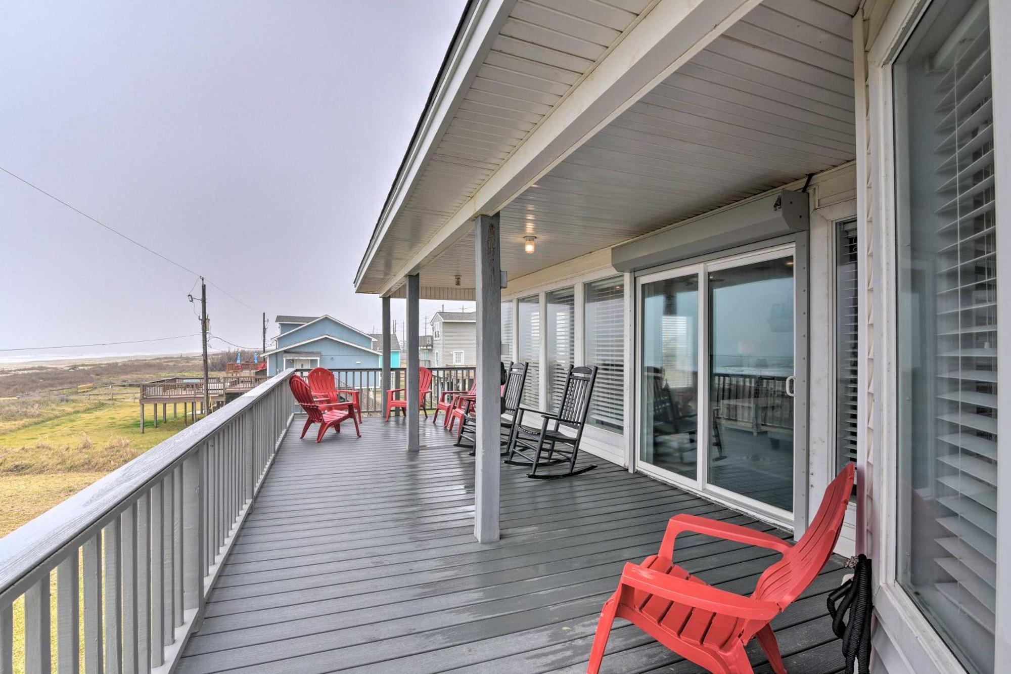 Oceanfront Galveston Home - Walk To Beach! Zewnętrze zdjęcie